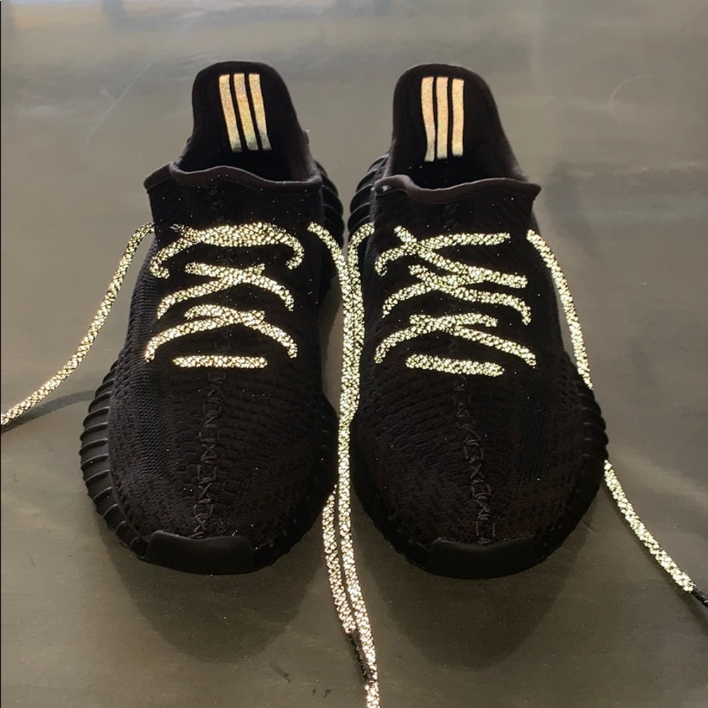 Yeezy Boost 350 V2